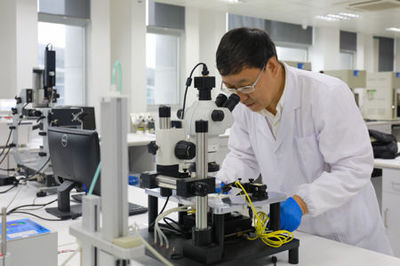清华大学深圳国际研究生院副院长康飞宇:科研人员发篇论文就有企业上门来谈合作