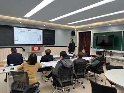 生科院举办2021级畜牧硕士研究生中期考核答辩会